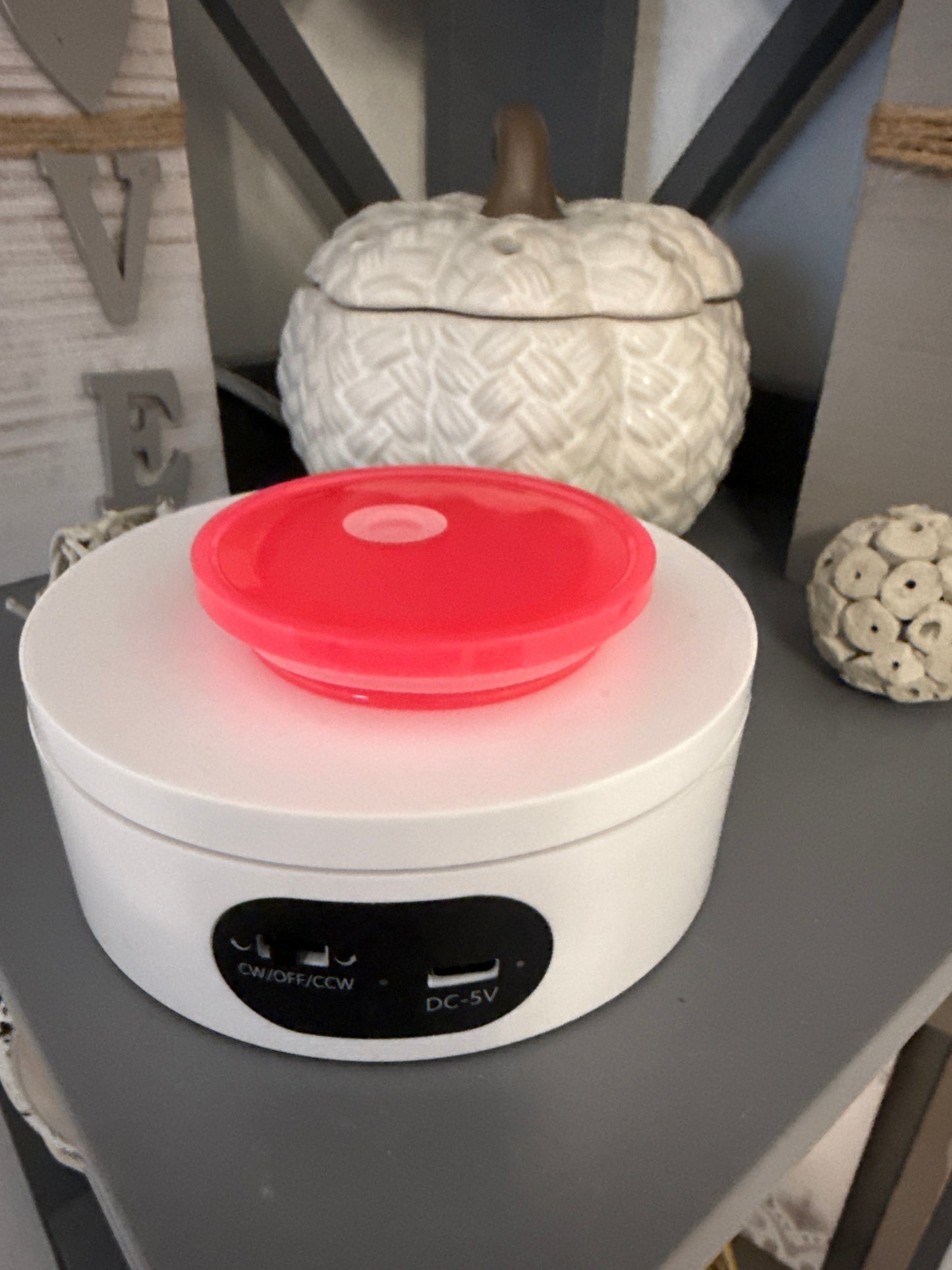 Hot pink lid