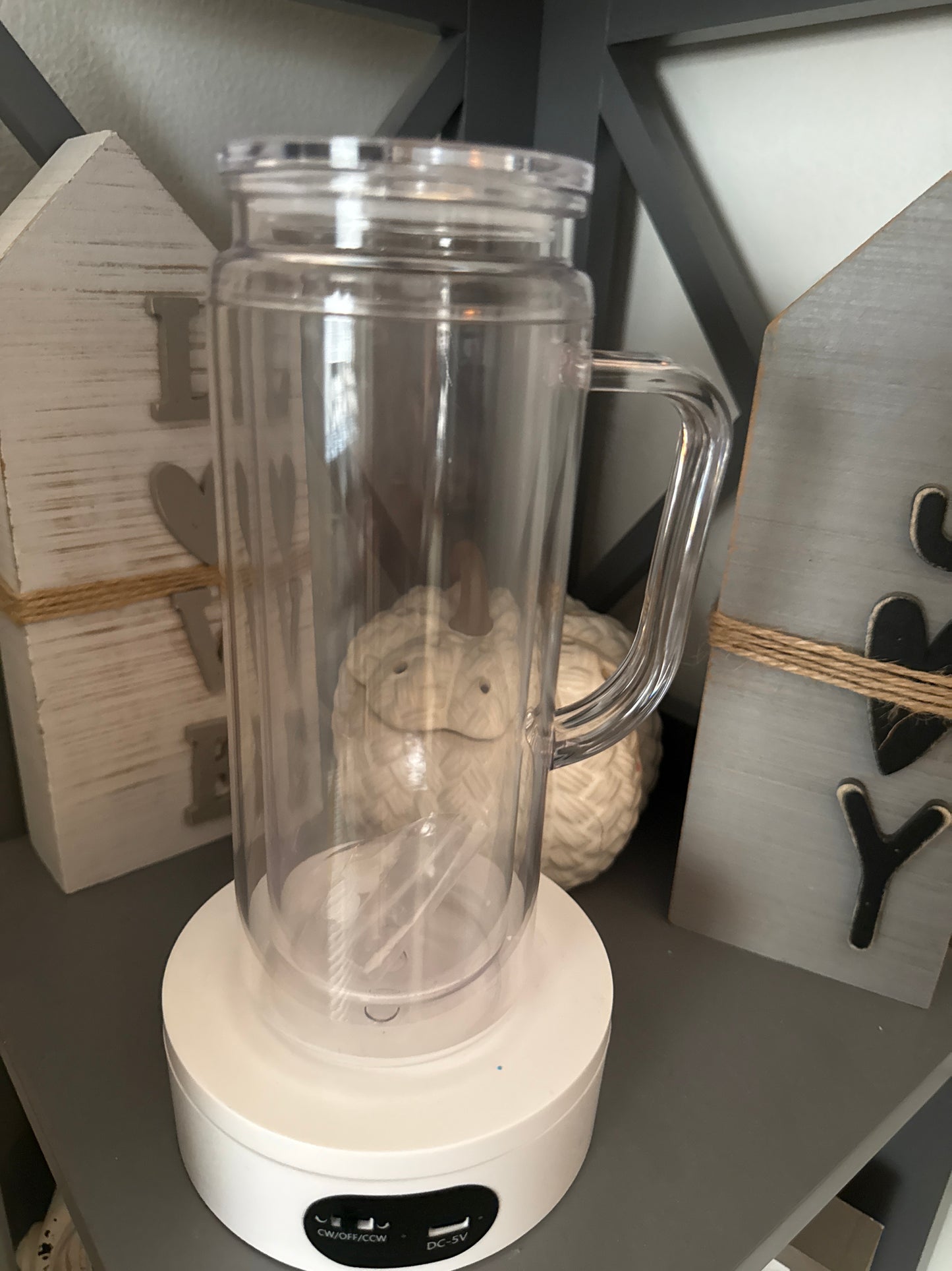 20oz acrylic with handle