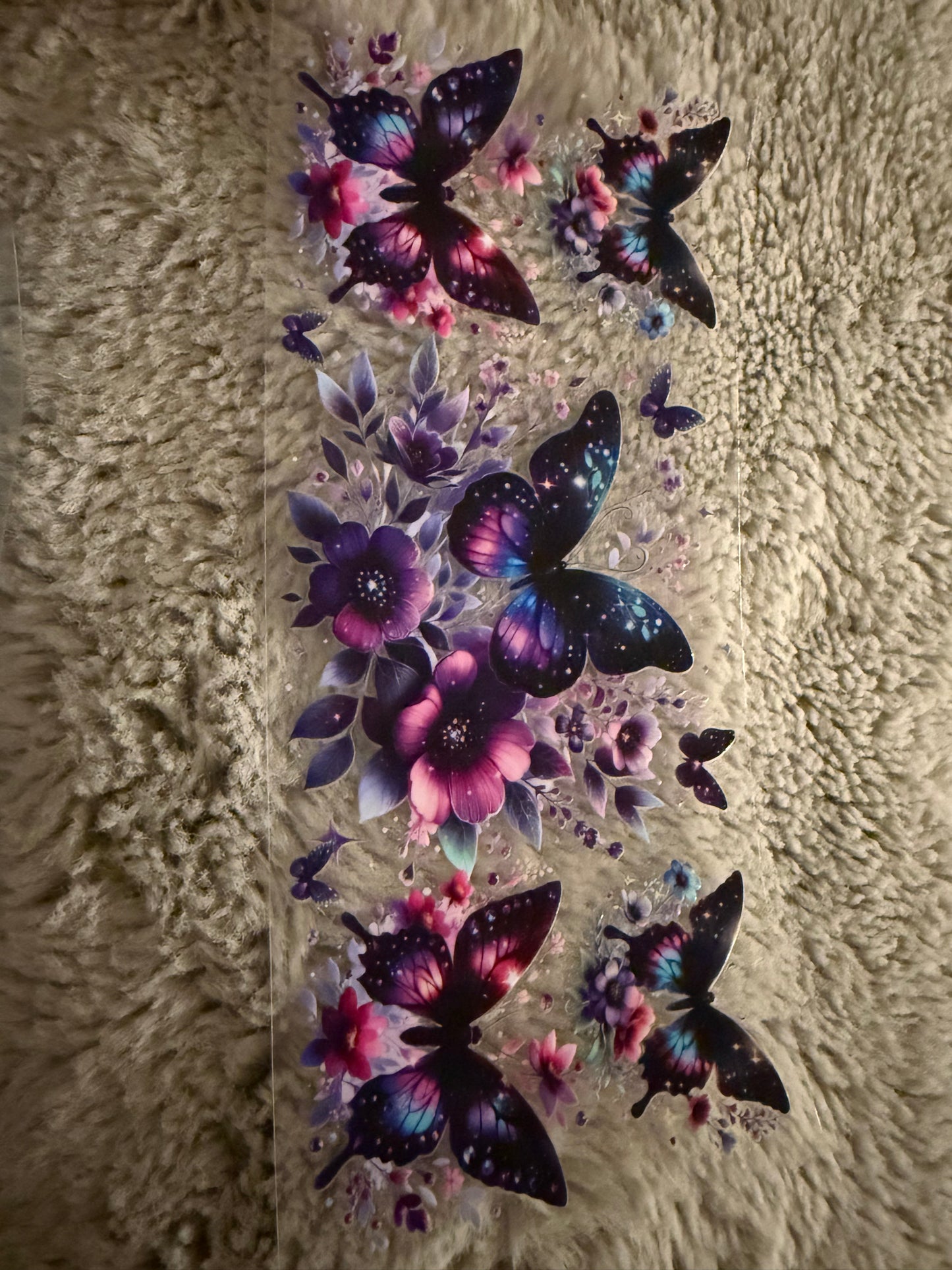 Pink/purple butterfly 🦋