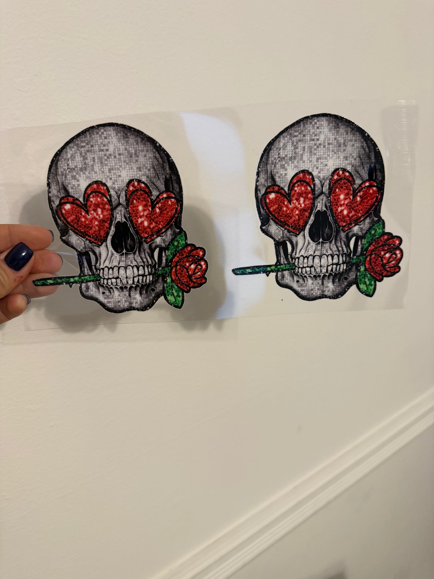 skull with hearts & roses