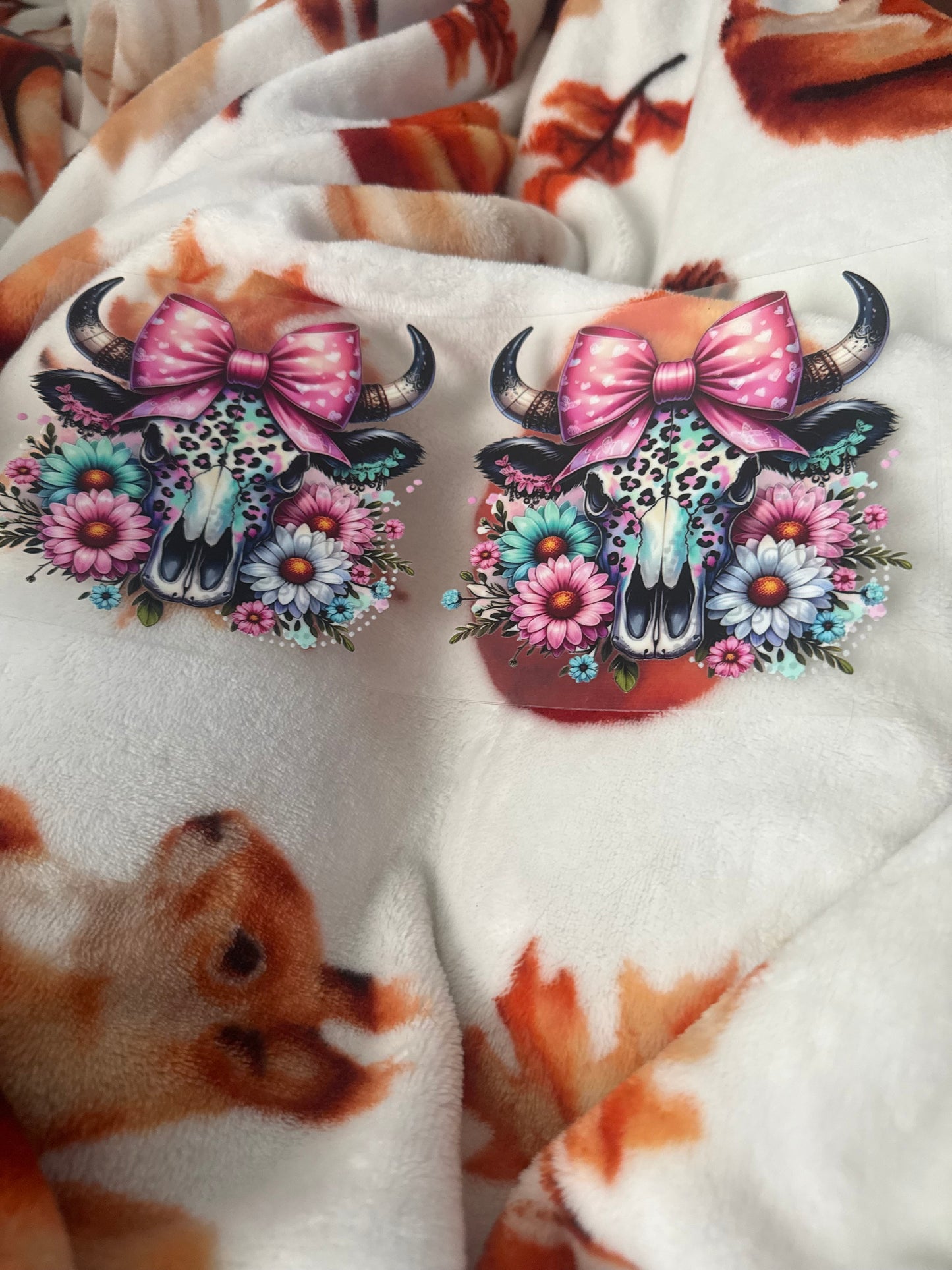 Skull with bow