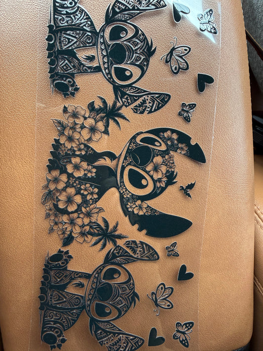 Black outlined stitch