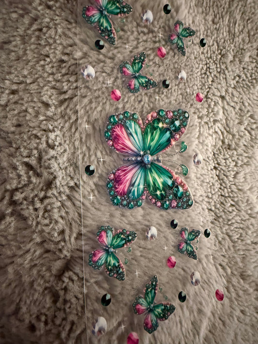 Green & pink 🦋 butterfly